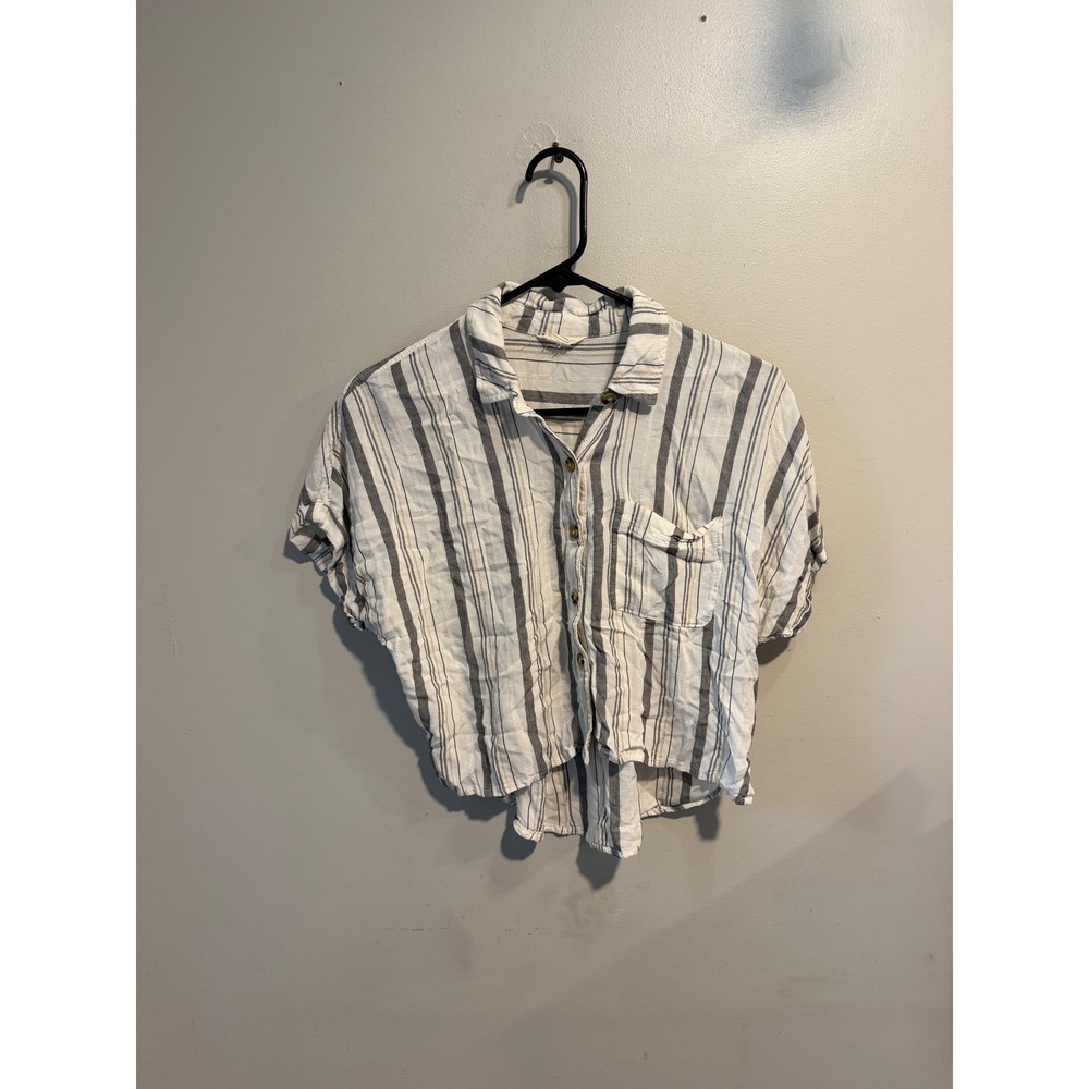 Aeropostale Womens Small Blue White Striped Rayon Short Sleeve Button Down Shirt